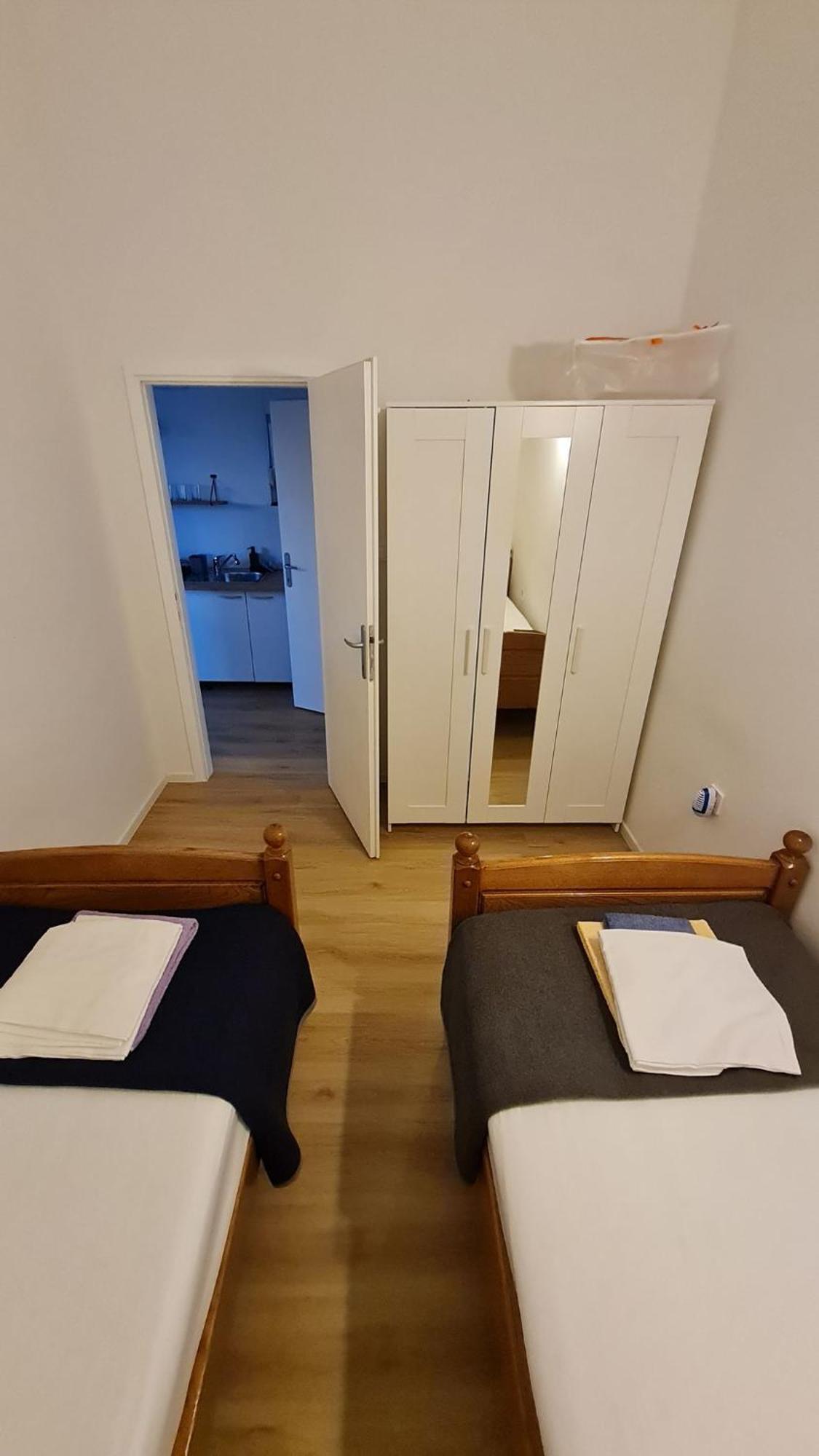 Apartmani Ela Prvic Luka Exterior photo